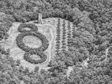 Land Art “Terzo Paradiso” di Michelangelo Pistoletto